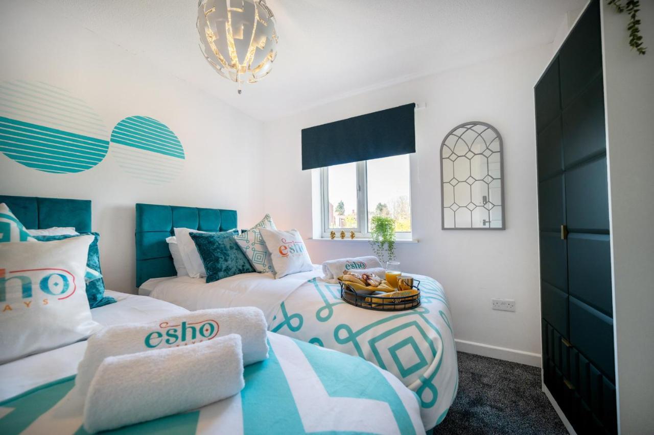 Stylish 3 Bed House, Large Garden, Parking, Wifi - Esho Stays Coventry Exterior photo